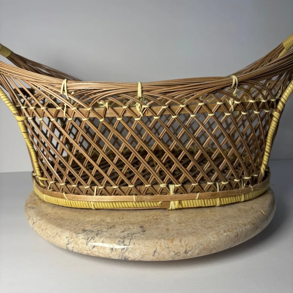 Vintage‎ Wicker Rattan Bread Basket Medium Brown Yellow Boho Lattice Weave
